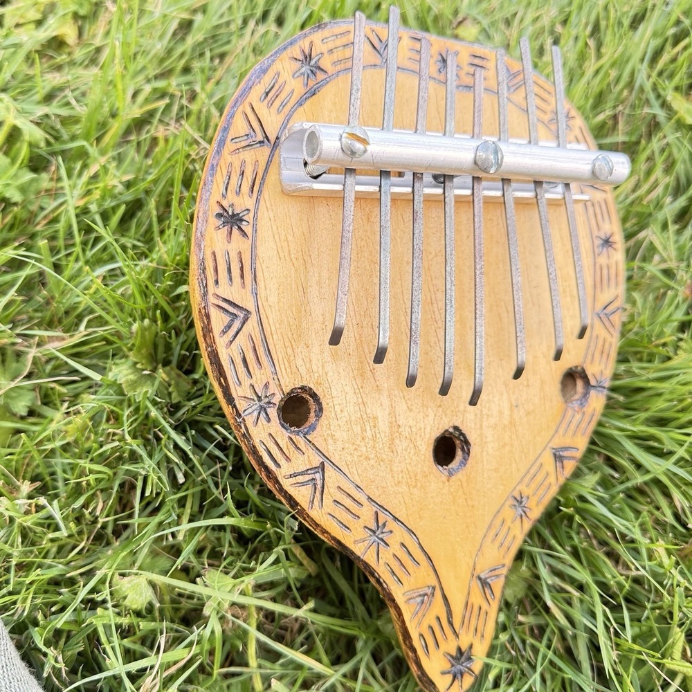 Handcrafted 9-Key Gourd Kalimba - Folk Art Thumb Piano Mbira - Picture 3 of 8
